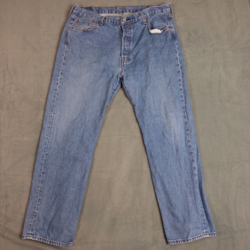 Levi's 501 Original Fit Jeans Mens 40x32 Blue Light Wash Button Fly